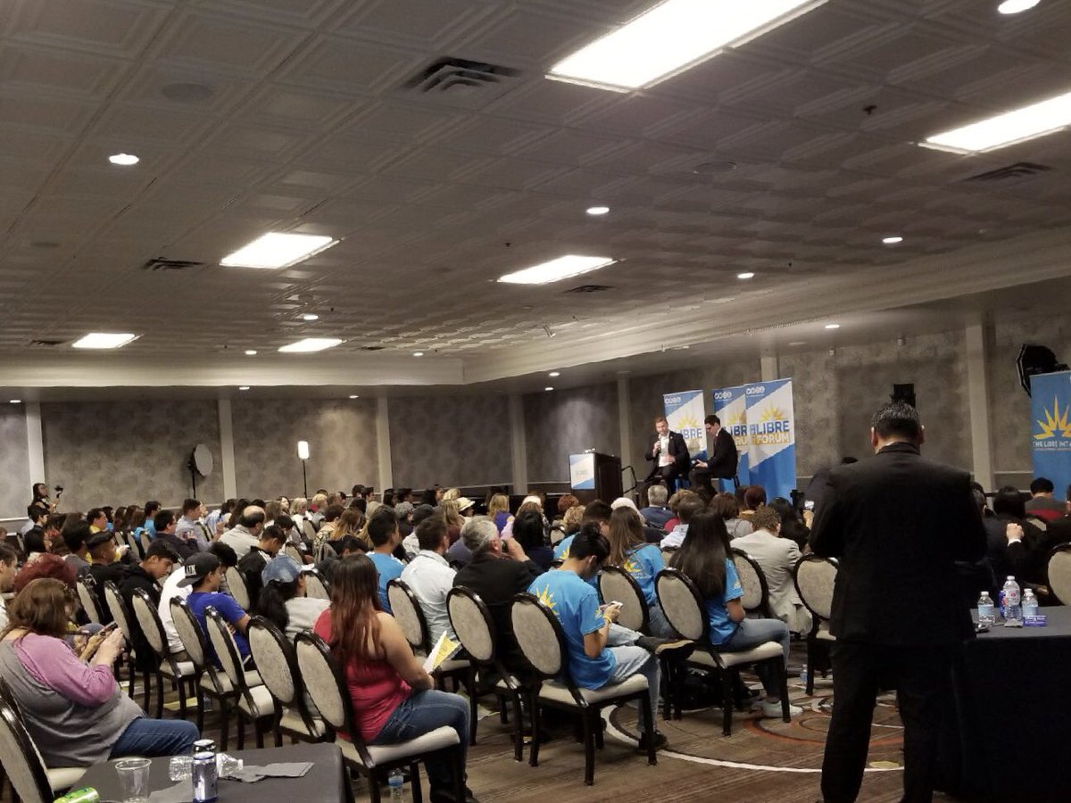 VoluntaryXCHG's tweet photo. @LIBREinitiative packed house at #LibreForum in #Vegas to hear about #EconomicFreedom, #TaxReform, & #SchoolChoice with @SenDeanHeller https://t.co/dVEa55tJjg