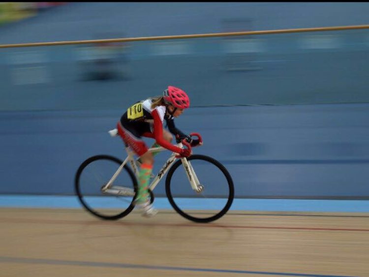 TeamSockQueen's tweet photo. #socks #trackcycling https://t.co/J6KrwkTlju