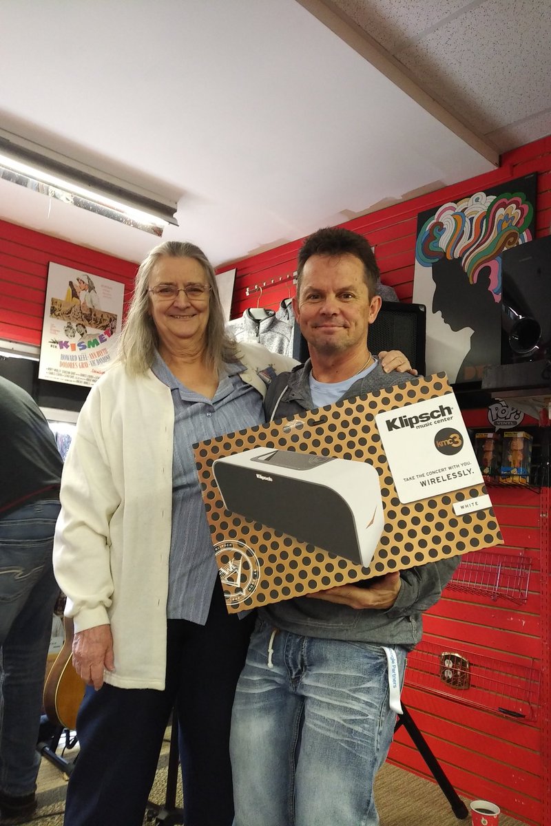 TheRecordWorks's tweet photo. 30 Years of Being Awesome Celebration has started!! #luckywinners #30years #est1987 https://t.co/4Itk3qLvn2