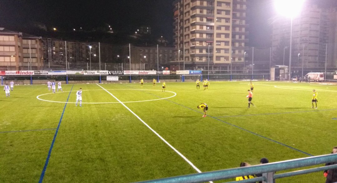 clubportugalete's tweet photo. Final | 2-1
Buen partido ante el lider pero no pudo ser, nos adelantamos con gol de Infante. Mucho frío y Ánimo en la vuelta a casa.

@beasainke1905 vs @clubportugalete https://t.co/C4vgB3YIMv