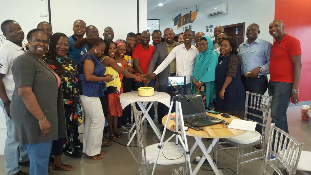 EROMOSELEJOHNA's tweet photo. The climax of the workshop-Reporting on Migration and Climate in Nigeria was fun as we celebrated with our colleague Mr. Omeiza Balogun. "I have never had time to celebrate my birthday" he exclaimed! with excitement!! Happy Birthday
#RMCN https://t.co/6su3BcjeJ6