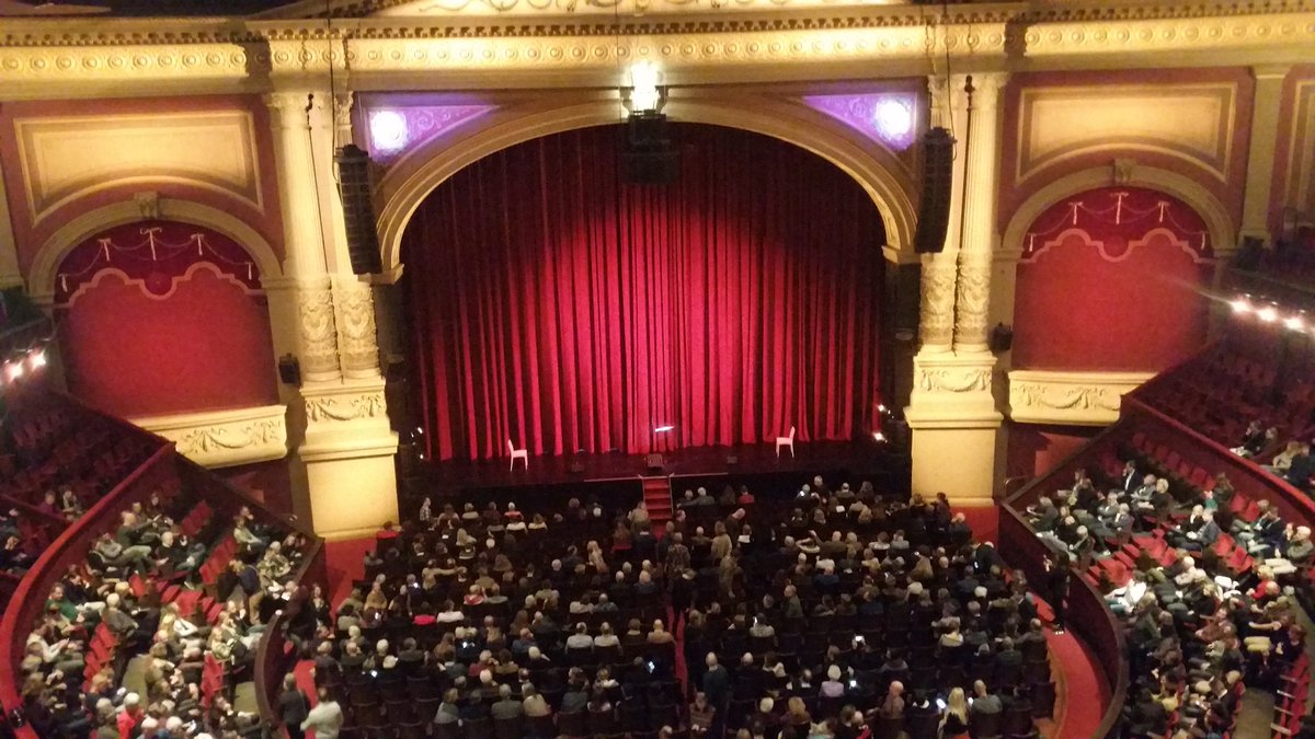 Zoeten thuiswedstrijd #hermanvanveen in #Carre. Mijn eerste keer alweer 42 jaar geleden.