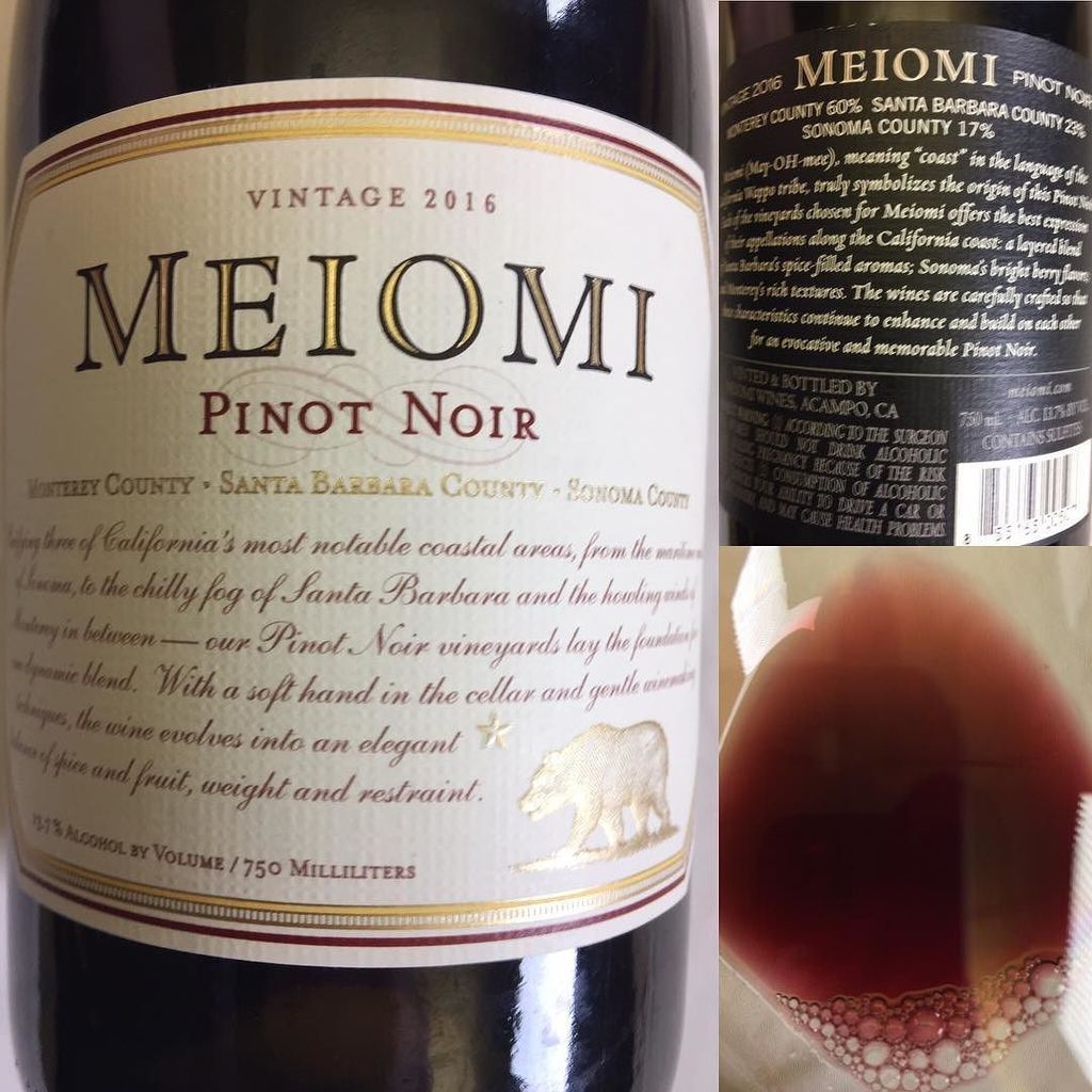 NEW🍾BOTTLES of 2016 MEIOMI 🇫🇷PINOT NIOR ARE HALF😍OFF (SAVE $19) on WINE🍇WEDNESDAY at @BigCityDiner at @KaimukiHawaii @WindwardMall @KailuaNEWS #Pearlridge @WaipioCenter #Hawaii #Aloha #Wine #WindwardMall #Kaimuki #Kailua #Wine #WaipioCenter #WineLovers