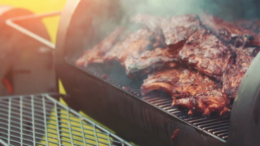 7 Reasons Why #Grilling Knocks Our Socks Off - What Makes a Great #BBQ buff.ly/2zML5D7