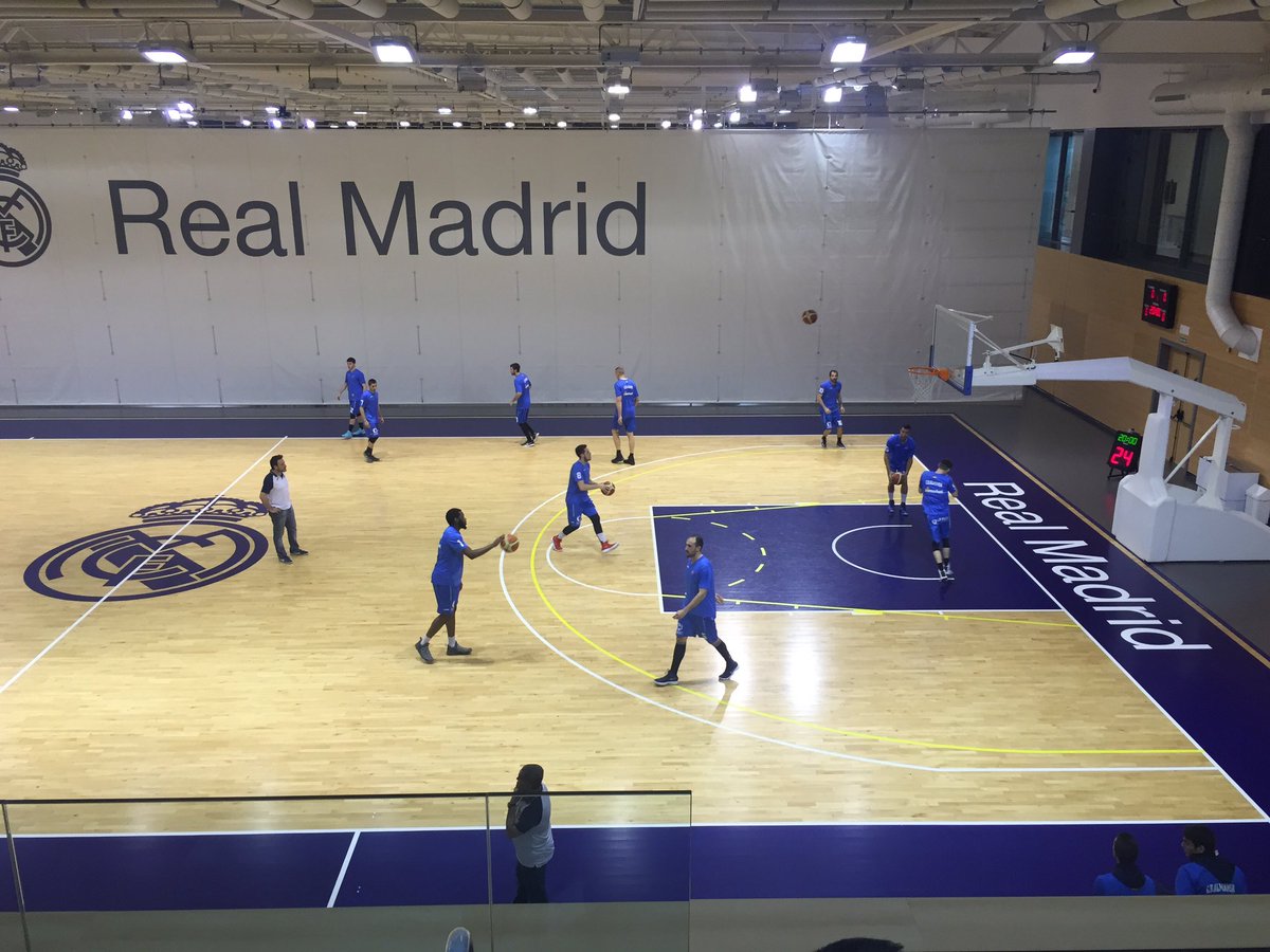 acalatayud64's tweet photo. Calentando. Vamos! @AlmansaOficial https://t.co/WNmGmKHZgg