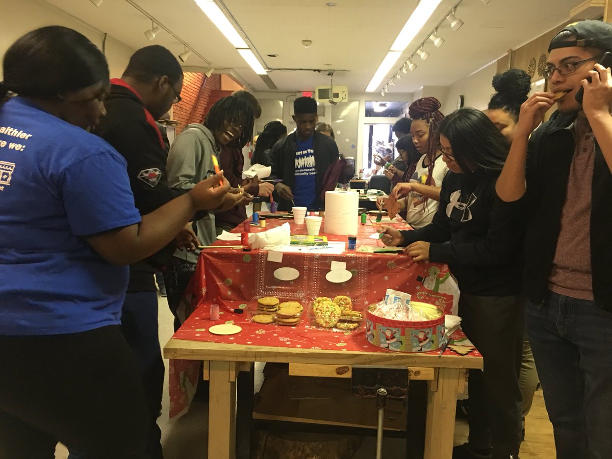 STEAMWorksNJ's tweet photo. NJHI Next Generation of Community Leaders are with us today! They identify a health-related issue in Bridgeton and work to combat it. Innovative and exciting group! https://t.co/P7VsenoU57