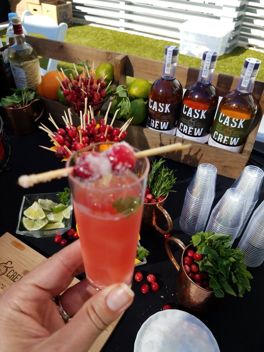 foodwinesun's tweet photo. And here ie my Christmas Mule!! Love it! Thanks #caskandcrew @CBUncorked #CLBU17 #hosted https://t.co/2wHB96avb6