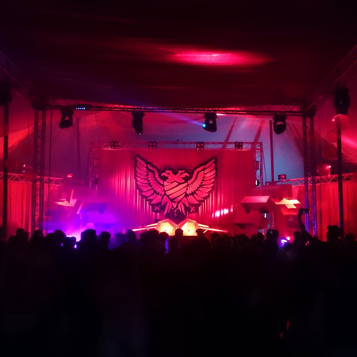 RedSquareDrinks's tweet photo. The #Rage2017 @RedSquareDrinks #BassBin https://t.co/QTSMerDRt0