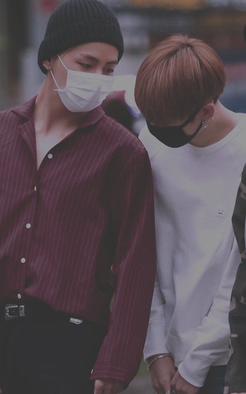 yoonachn's tweet photo. — 365 days with Taekook.
           
       ˗ˏˋ꒰  #vkook ➵*ೃ♡࿐ ꒱ˎˊ˗

❝when the dark night passes,
a bright morning will come.❞ https://t.co/tFBvYXqfTt