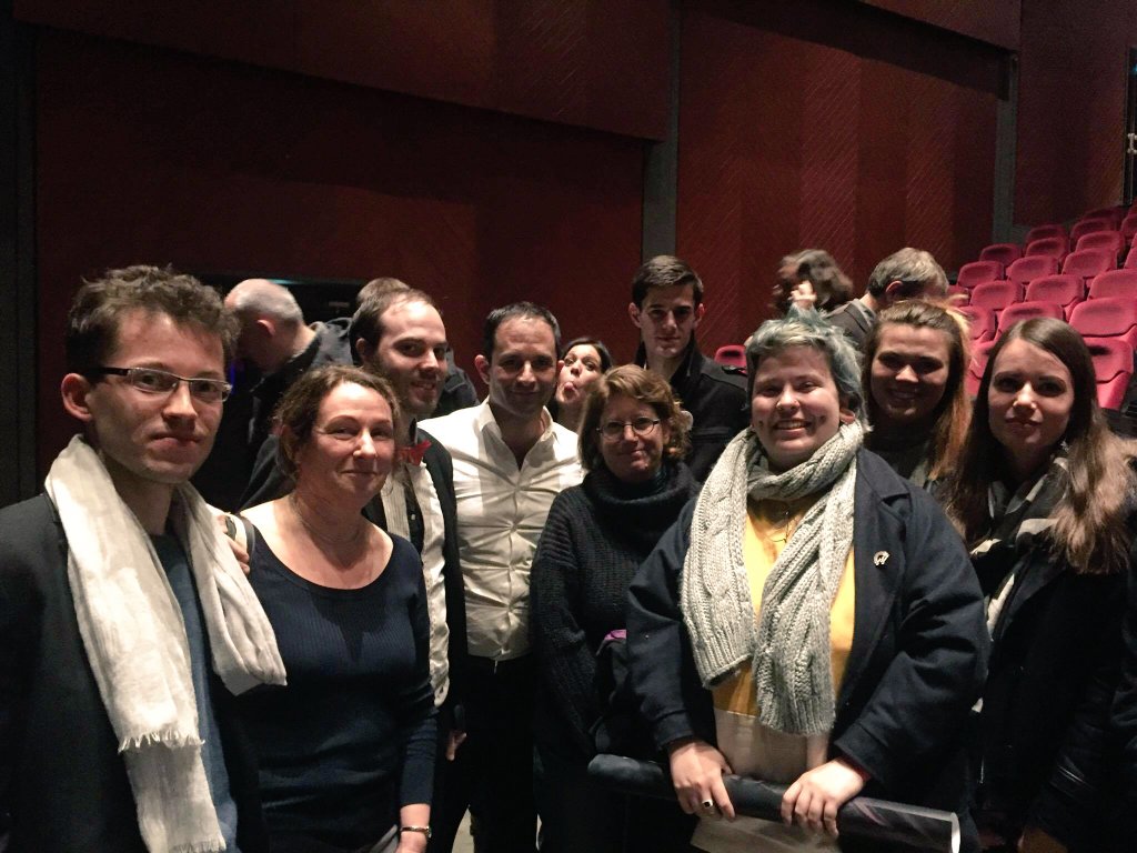 GenerationS_86's tweet photo. Après la petite photo qui va bien, souvenir d'une intense et passionnante journée, repas militant. #Fondations https://t.co/kEEvOJnXcp