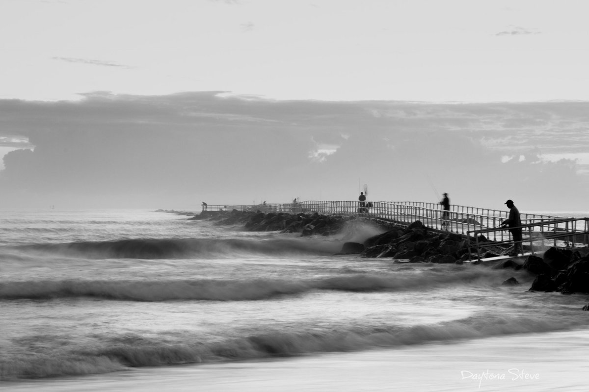 RollWithSoul's tweet image. Slo-Mo jetty fishing. @RealSaltLife @nytimesphoto #sunrise