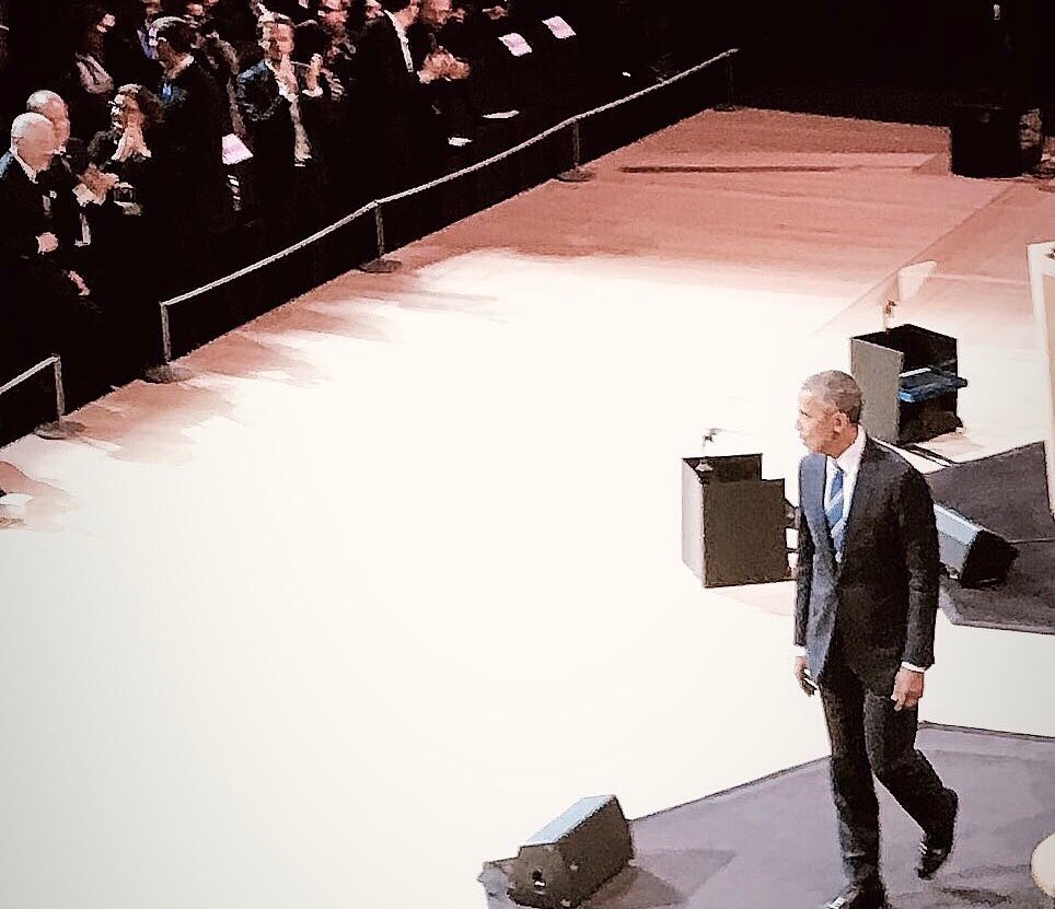 À la Maison de la radio pour écouter <a href="/BarackObama/">Barack Obama</a> ! Merci <a href="/LesNapoleons/">LesNapoleons</a> 💪