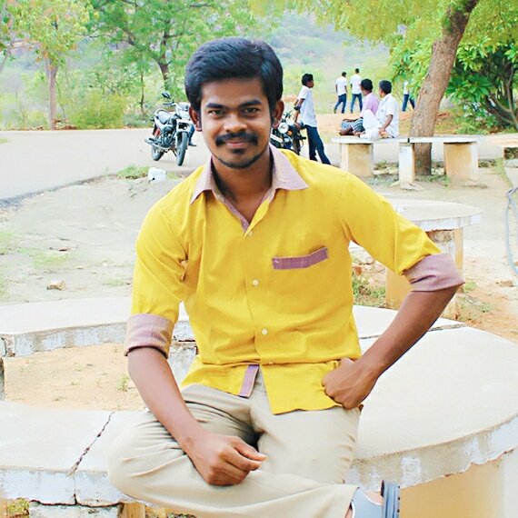 CMugeshkanna's tweet photo. @Siva_Kartikeyan... நான் எந்த "ரசிகர் மன்ற" உறுப்பினரும்  இல்லை...#ChatWithSK 

ஆனால்...

உங்கள் "ரசிகன்" என்ற கர்வ
கர்வ சிம்மாசனத்தில்  அமர்ந்து 
வாழும் இளைஞன் மட்டுமே...

என்றும்  உங்கள் வழி செல்லும் பல இளஞர்களுல் ஒருவன்... #Mugi https://t.co/KsgG5XO66H