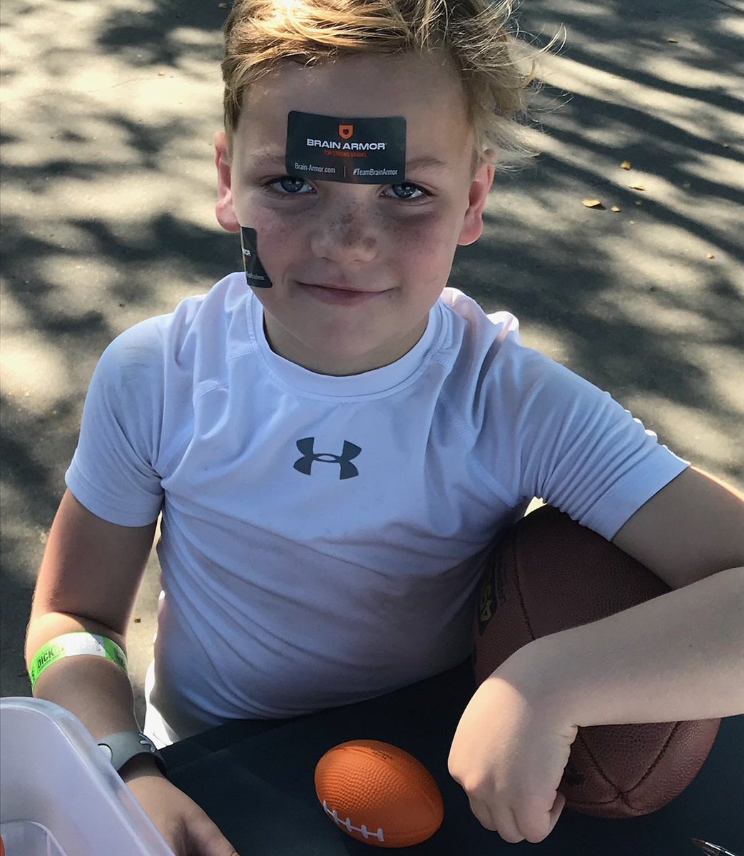 Brain_Armor's tweet photo. @Pop_Warner athletes having fun at the #BrainArmor booth! Don't forget to stop by at the @ESPNWWOS complex!
#TeamBrainArmor #PWCheer30 #PWDance30 #PopWarnerSB https://t.co/fOKa2Fs4IT