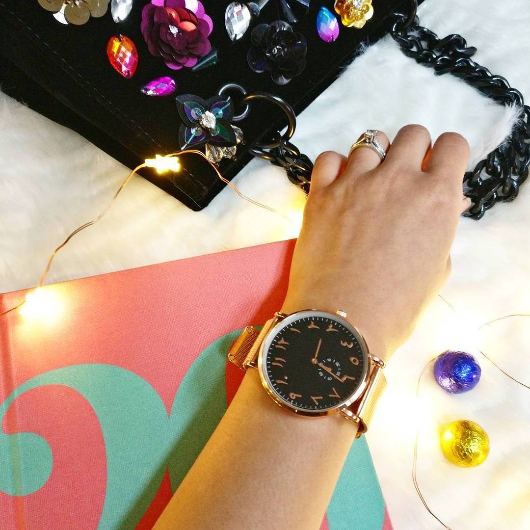 DaliahDesign's tweet photo. The wonderful @mariyaa1227 with our popular Opulence Arabic Numeral Watch⌚
FREE Shipping Worldwide 🌎
Shop Now - https://t.co/vfKRyTOour 🛍️
Save 10% with code DECEMBER10 https://t.co/psWHohe1n7