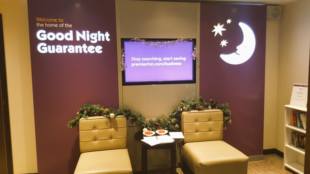 Christmas tree and decorations are up at macclefield north #festive #ChristmasIsComing #hygge #DTT #chaffstakeover <a href="/SDEBDD/">simon ewins</a> <a href="/RikkiQuinlan/">RQPI</a> <a href="/airs_pi/">RAirsPI</a> @Pipulse1  <a href="/PIWestIsBest/">West Is Best</a>  <a href="/Cheshirestaffs/">Cheshire&Staffs Area</a> <a href="/MaccNorthPI/">MaccNorthPI</a>