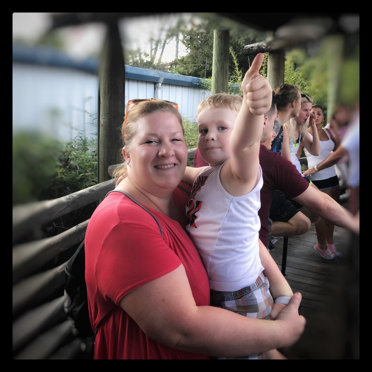 JoshuaBerntsen's tweet photo. Just before riding his first upside down roller coaster!!!!!
#scorpion #buschgardens #scaredofnothing #mythreeyearoldissobrave https://t.co/ubQowwnjKB