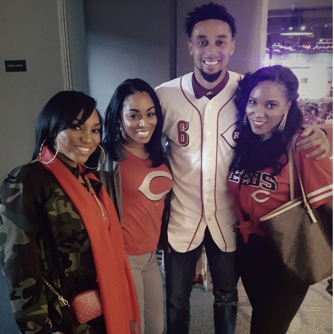charmcincy's tweet photo. Behind the scenes with one of our favs... #BillyHamilton #RedsFest2017 #AllAccess #CharmLife  #MLB https://t.co/CAo1NVA0iy