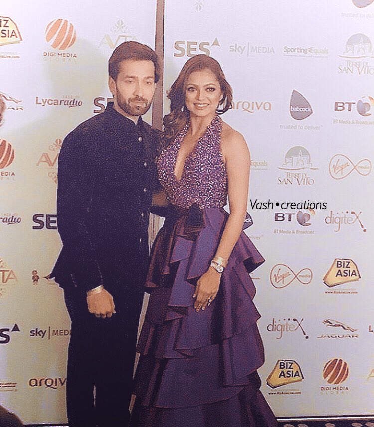 vashmah_atiq's tweet photo. Friendship Goals...❤️💋❤️❤️ #BestOf2017 #friends🔥 #actors_life #nakuulmehta #drashtidhami #avta #london #goals..😍😍 @NakuulMehta @drashti10 https://t.co/sqrH2QD6sb