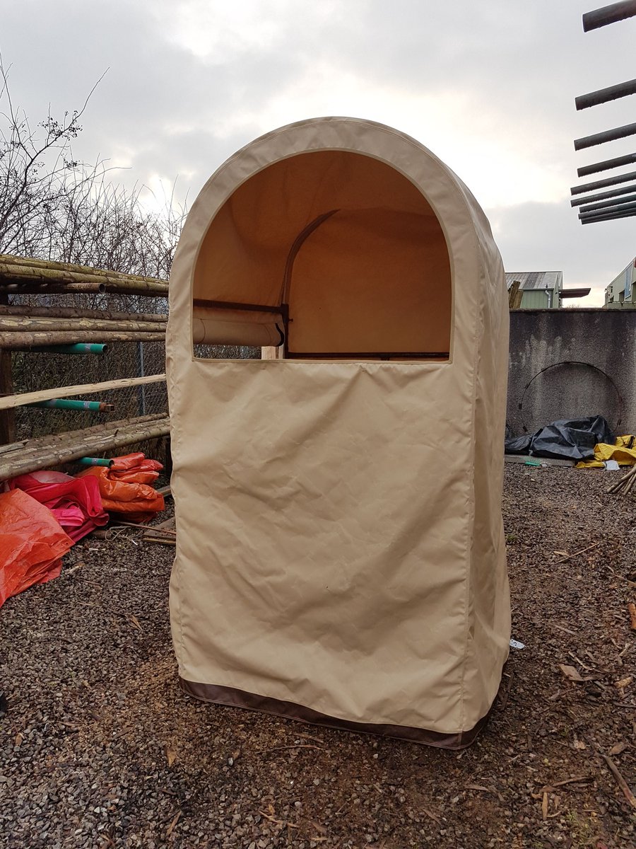 Just picked up our new made to measure projector weather cover from <a href="/CoveredinStyle1/">Alex Fleming</a>. Great service at short notice. Very happy customer. Thanks guys! #events #projectionmapping pic.x.com/pdg36oLuMc