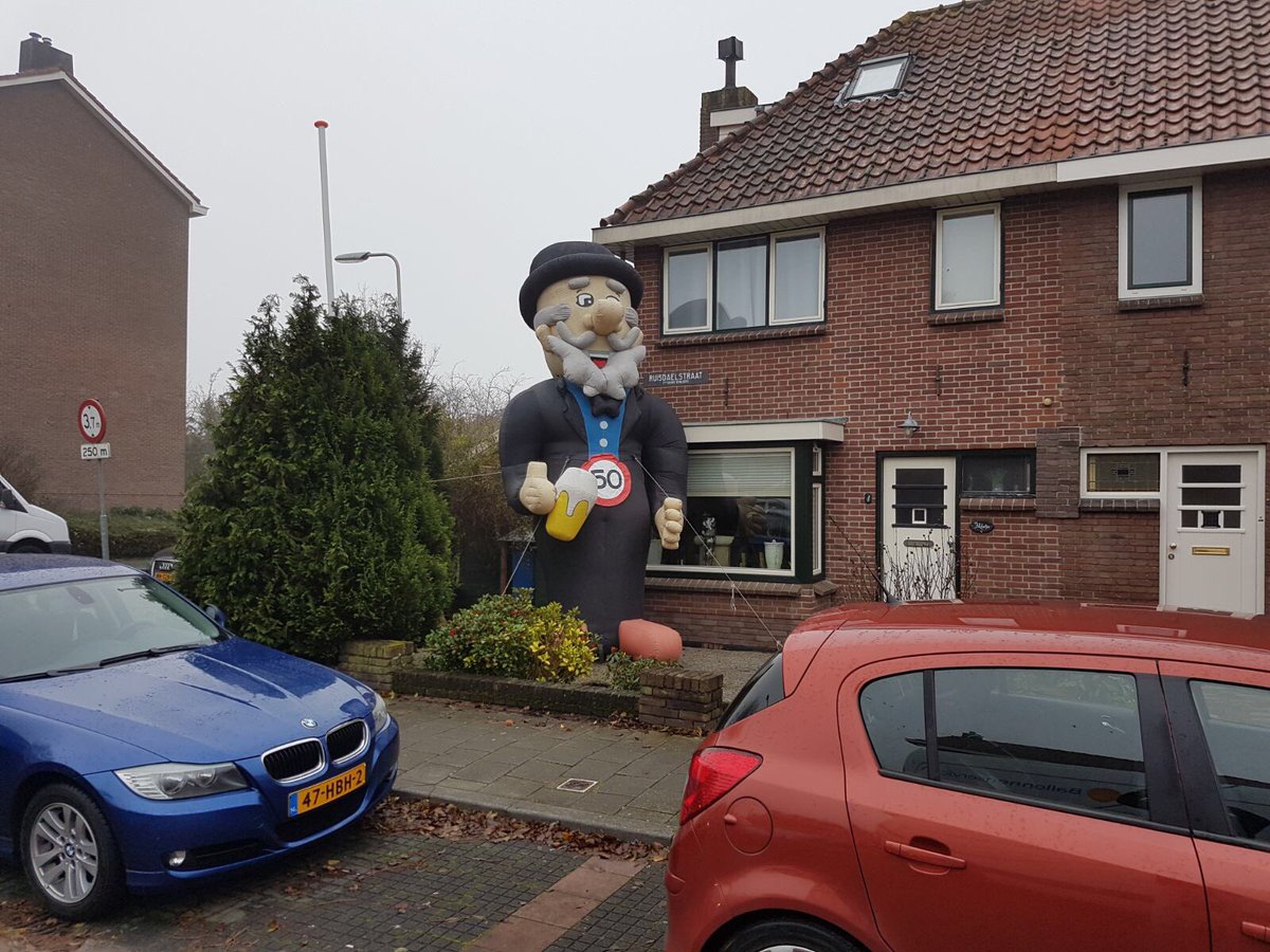Onze website wordt momenteel compleet vernieuwd. Binnenkort wordt het nòg eenvoudiger en leuker om een opblaasfiguur te huren! #comingsoon #opblaasfiguur.nl #inflatables #abraham #sarah #huren #feestje