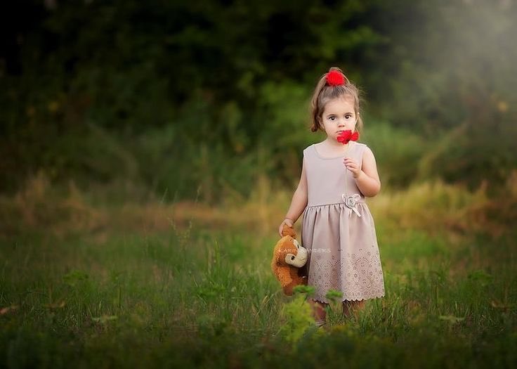 لا تقنع النـاس بـاسلوبك وبـاأخلاقك   الحب ، و الكره ، والتوفيق .من ربّكَ سهل انك تحب ناس من آخر اعماقك  لكن من الصعب تجبرهم على حبّك