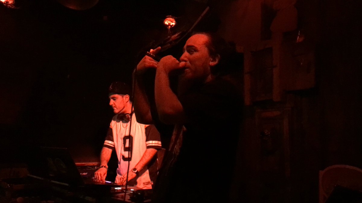 josu2pac's tweet photo. @el_zake &amp; @DJotaPe (@FUCKINDJSSOUND ) desierto rojo 🎤🔥🎤🔥 https://t.co/HqLqKpSTlT