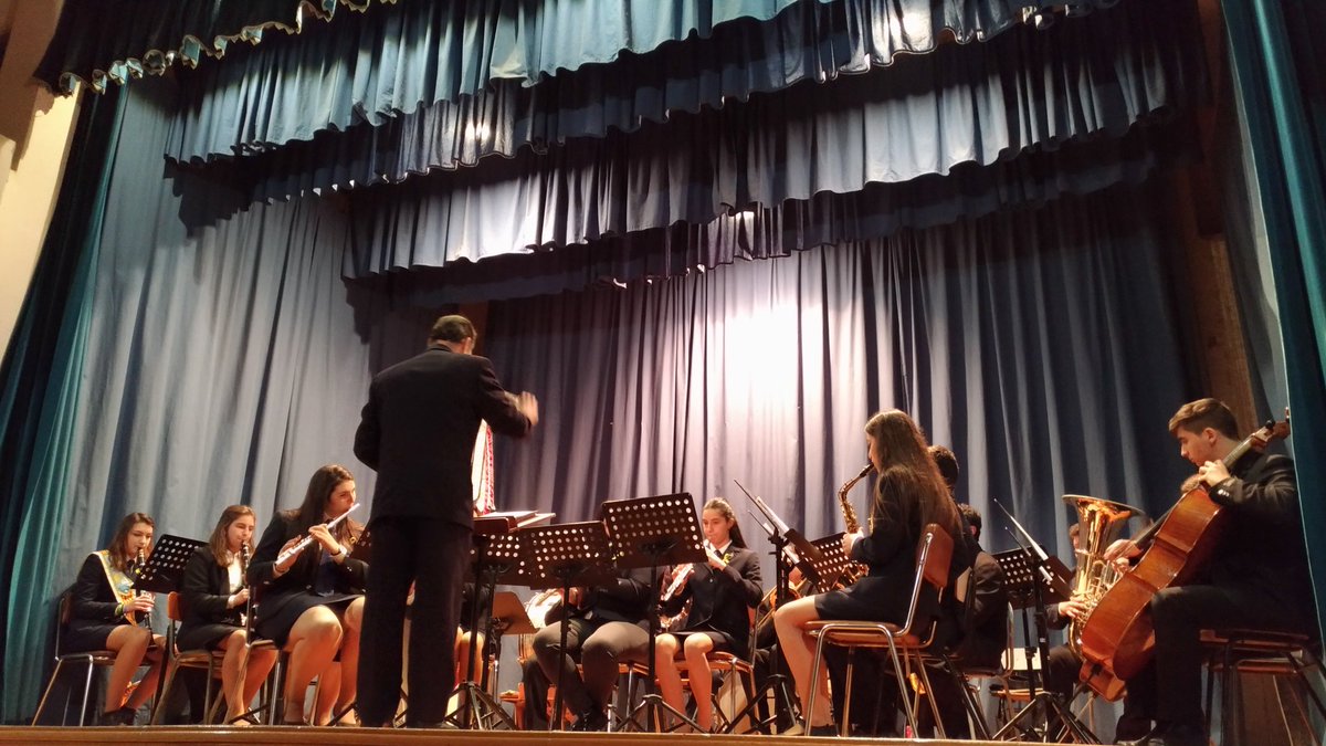 Ara mateix, gaudint del Concert de Santa Cecília 2017, de la #bandademusica de la <a href="/LiraRoquetes/">La Lira de Roquetes</a>