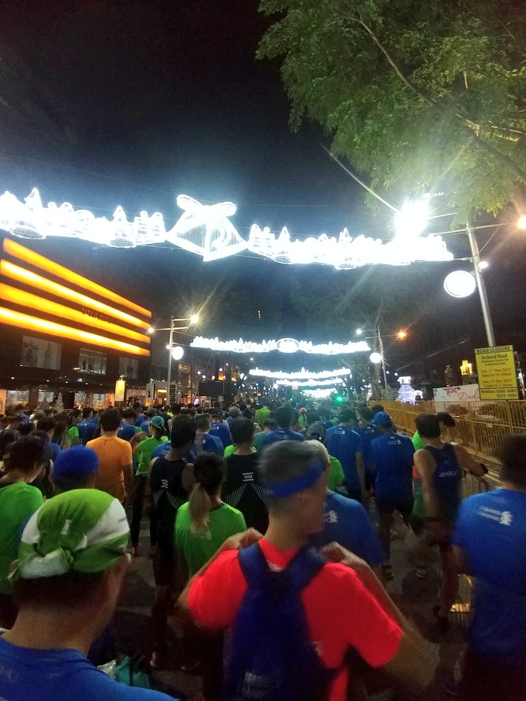irwinoroceo's tweet photo. First time to enter a marathon. As the great @kustoo once said, "LET'S GO!!!!!" 😂😤 #SCMS2017 https://t.co/Uk7a8FArfy