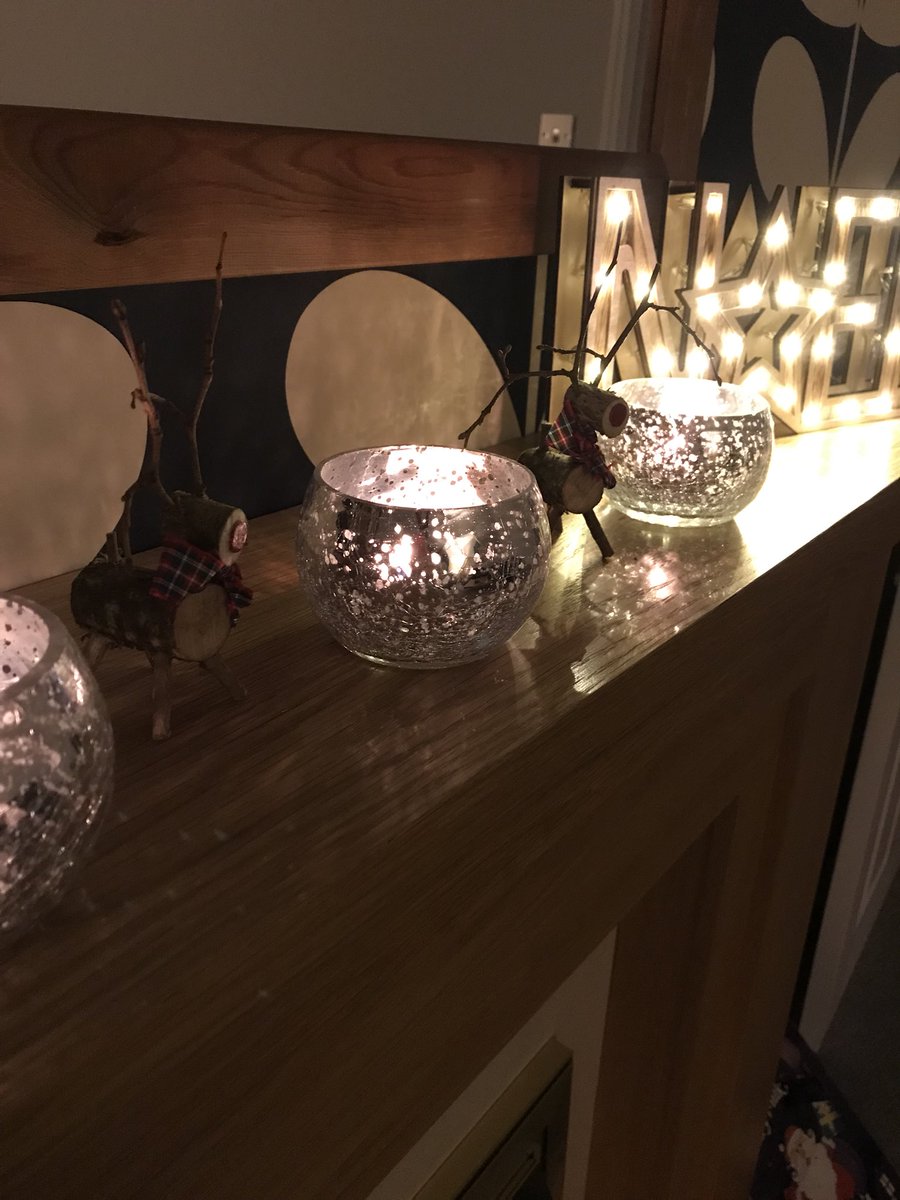 POCakeMarketing's tweet photo. Loving my new little friends @RusticReindeer #covhour https://t.co/hW8sPP9h1q