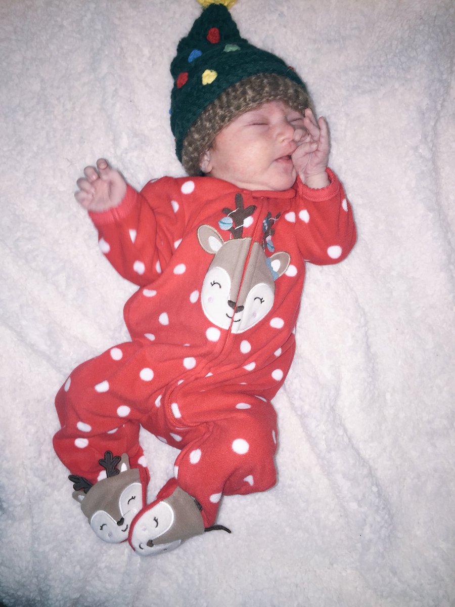 IsabelS23346784's tweet photo. Just because it’s December already 🎄 https://t.co/AVJhbuJr8I