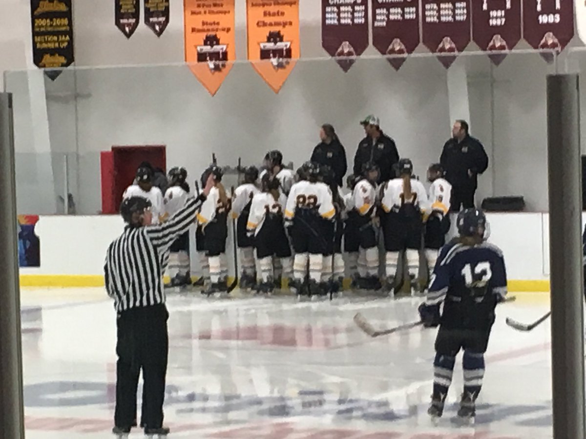 ComoPark_HS's tweet photo. Blades win, 5-3! https://t.co/G7rujZizAX