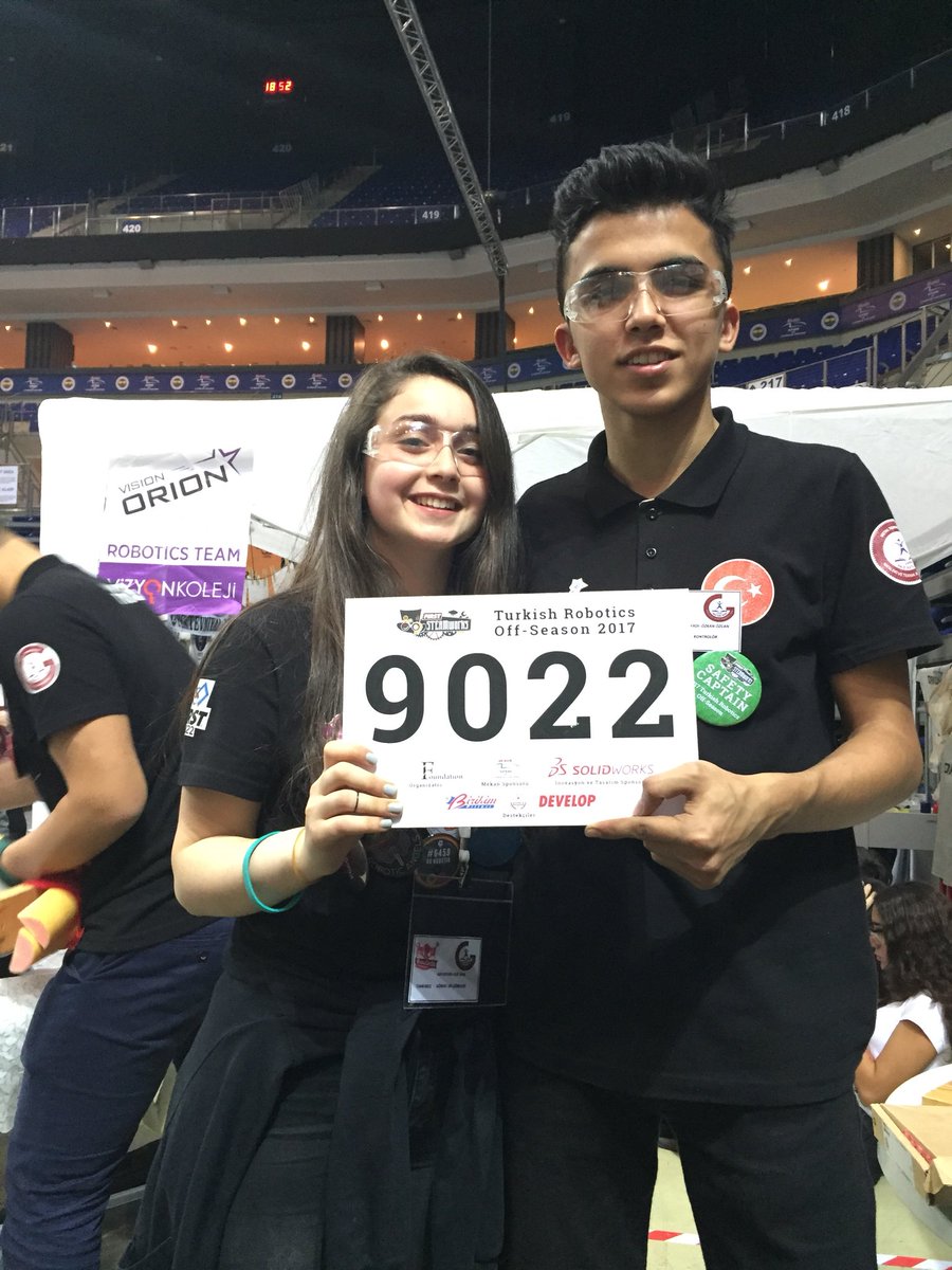 RoboGedik9022's tweet photo. Rookie takım olmanın verdiği zorluk ve heyecanla ilk günü atlattık  #frc #firststeamworks https://t.co/JnbaPVDcFd