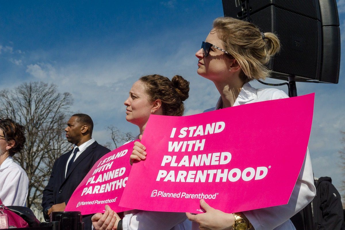 PPact's tweet photo. The Trump administration is getting ready to hold #TitleX funding (read: access to birth control, STD &amp; cancer screenings for low-income people) hostage in order to advance their anti-abortion agenda: https://t.co/Xttx7gAryx https://t.co/WEJ81ynqT1
