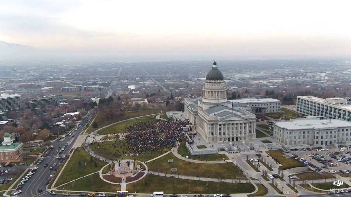 PhotogMike's tweet photo. Crowds at the Utah state capital protesting President Trump and the break up of Bears Ears national monument. https://t.co/32PNsOh2QK https://t.co/y8uNHq0Twv