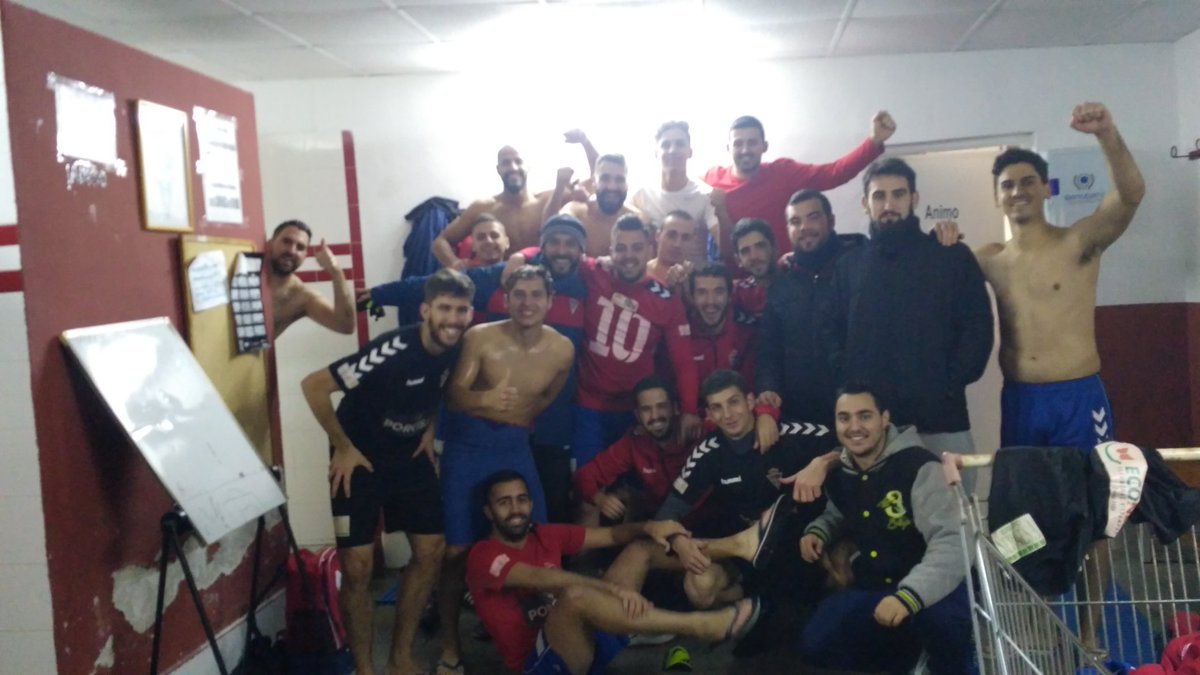 CFSantomera1's tweet photo. Victoria del Senior por 3-1 frente a un buen equipo como la Minerva. #SeguimosSumando +3 https://t.co/2tP3L6Bco4