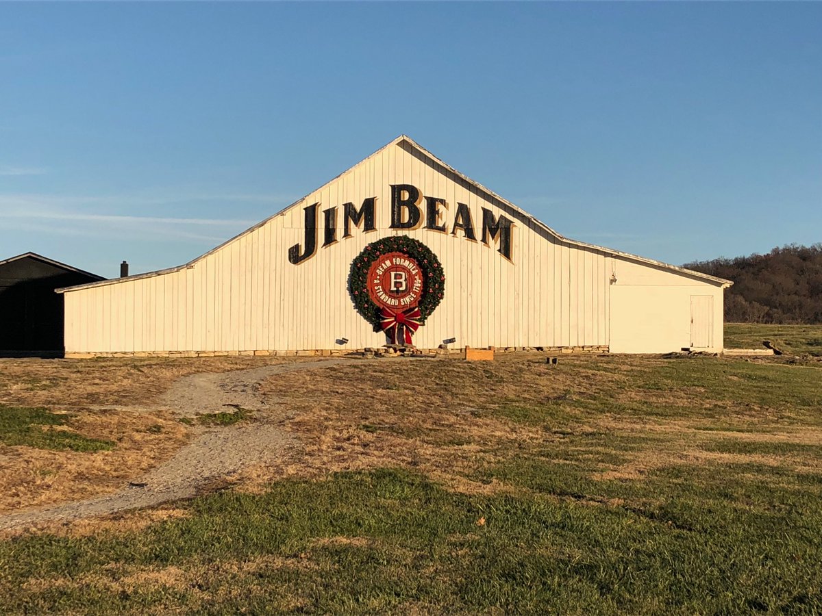 This is what’s happening! <a href="/JimBeam/">Jim Beam</a>  #ProjectHope #jimbeam #morethanbooze