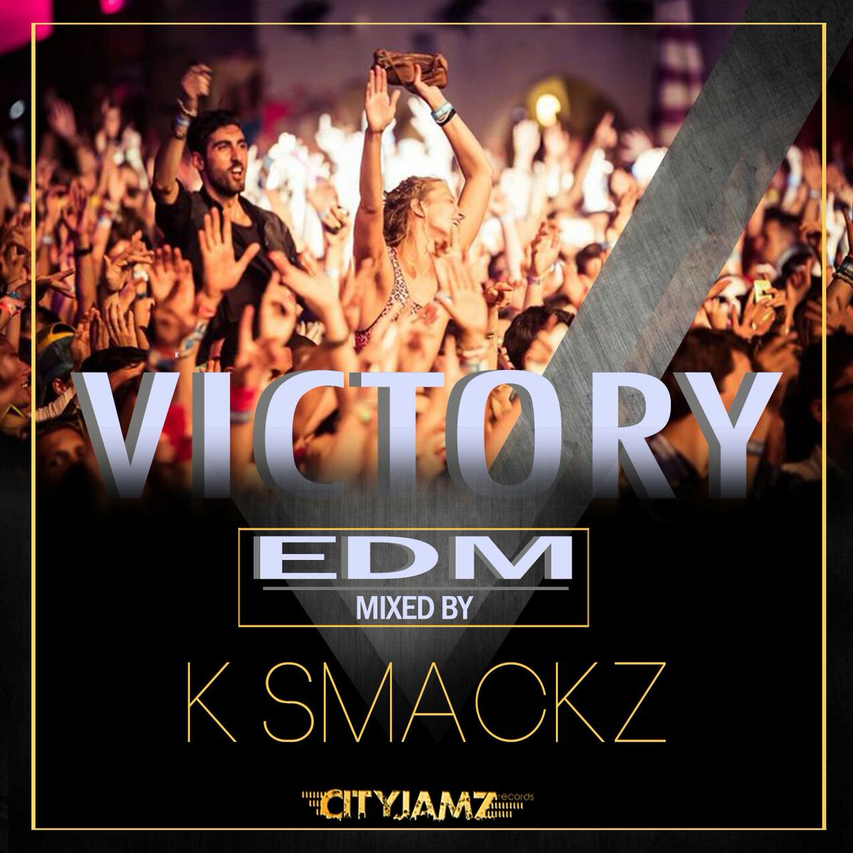 And we live on #ClubZi <a href="/herbydangerous/">HD</a> #VictoryEDMMix #BringTheHeat <a href="/hunterscider/">Hunter's Cider</a> #Zifm