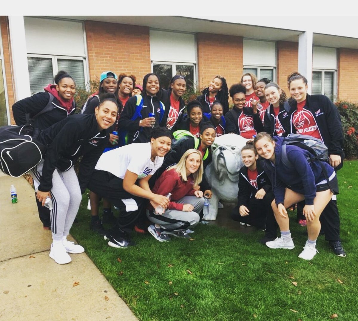 FlyingFleetWBB's tweet photo. So proud of this group! #flyfleet #ECWBB #family https://t.co/lyhZGYNOyI
