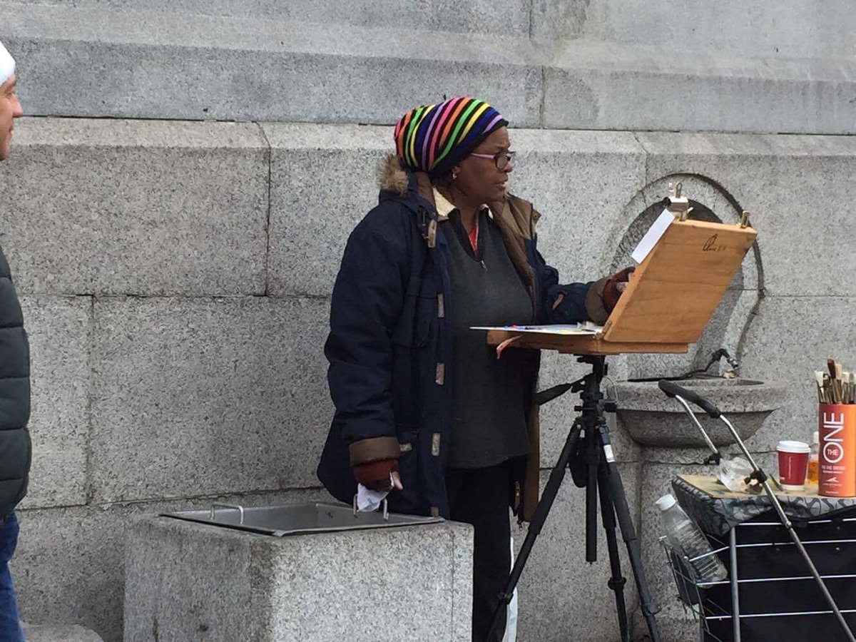 AnneBH_Art's tweet photo. Painting the big thumbs up on #TrafalgarSquare this morning with #ROI #paintLive. Fun but freezing https://t.co/6C5XRynsxc