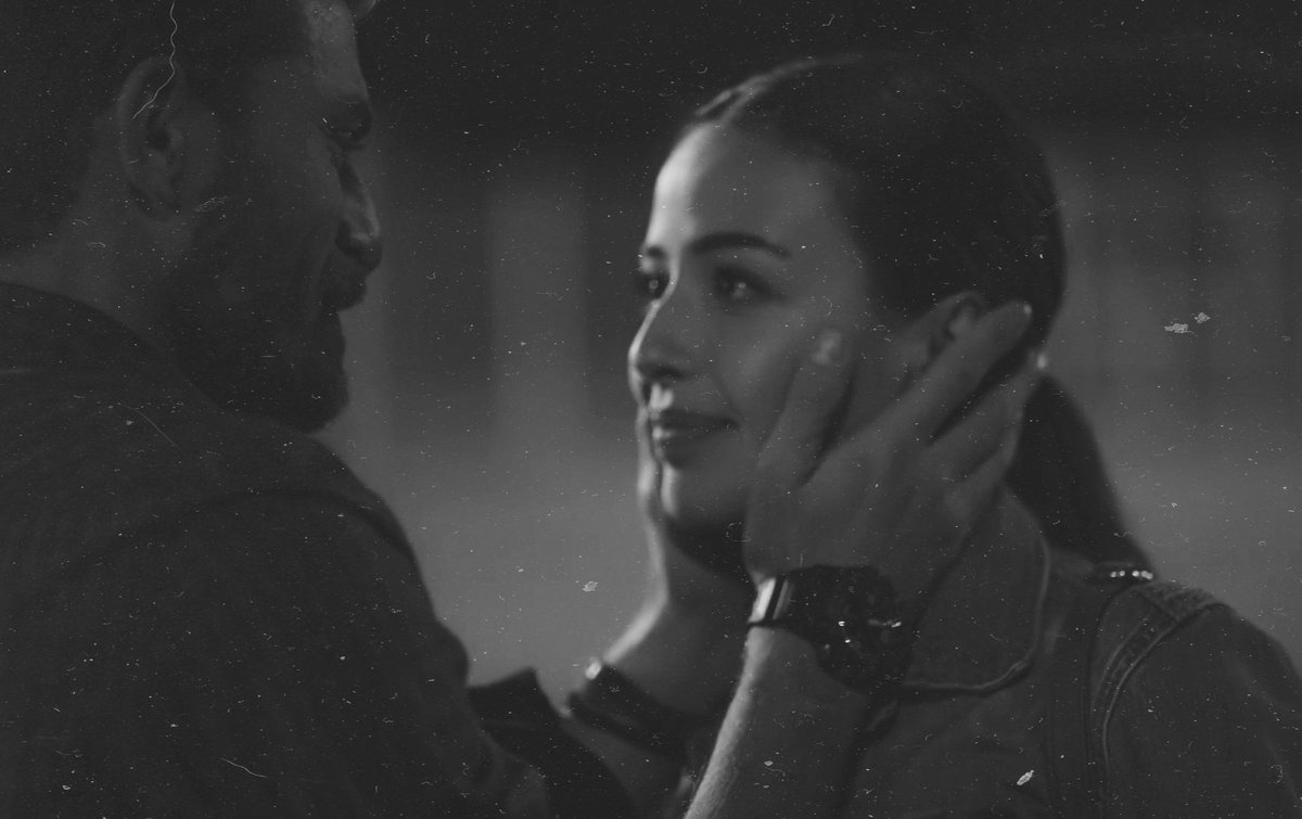 jadeliciousss's tweet photo. It's obvious you're meant for me
Every piece of you, it just fits perfectly 🍂

#Söz #NazAt | #ErenVurdem #İlaydaIldır 💫 https://t.co/Xu3ZM1ubXa