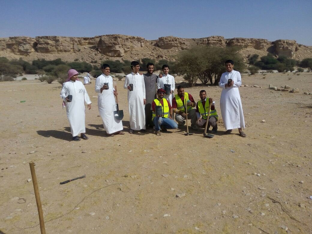 نيابة عن أعضاء #حملة_تشجير_محافظة_الدلم
<a href="/dilamgreen/">رابطة الدلم الخضراء 🌳</a> 
نشكر #شركة_محمد_بن_طالب_الزراعية على مشاركتها الأساسية في الحملة فقد وفرت عدد كبير من الشتلات والمهندسين الزراعيين والعمالة والري المتكرر للأشجار و مادة (درايووتر) وغيرها
هكذا يجب أن تكون شركاتنا ومؤسساتنا الوطنية