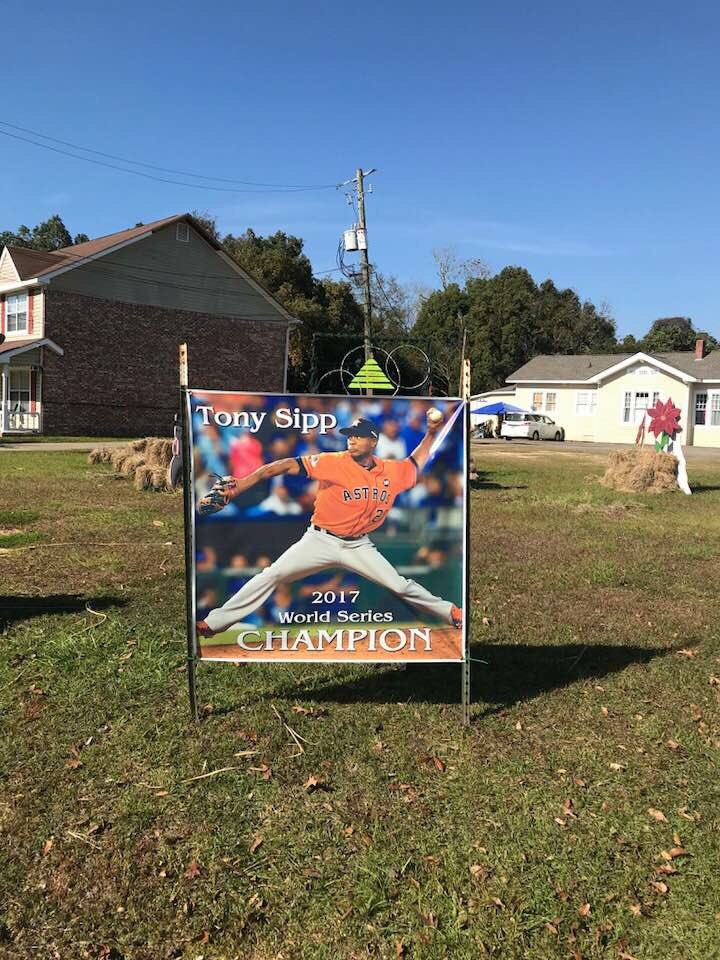 justDani___'s tweet image. 🐯💙 #hometownLegend