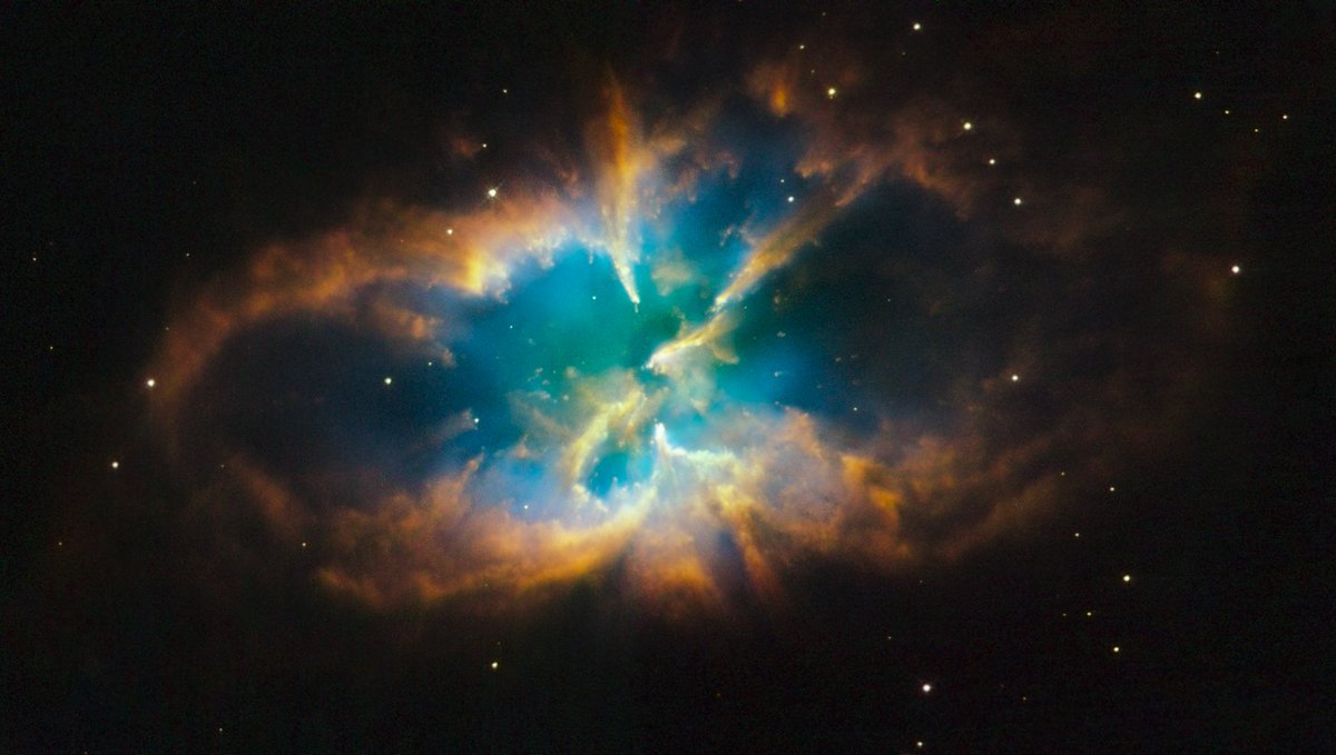 PlaneSpotterCA's tweet photo. NGC 2818 in Pyxis by @HUBBLE_space  #astronomy #space https://t.co/wpnNWKs1rf
