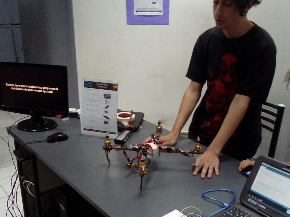 etraggio's tweet photo. TICs trabajos con arduino #exporaggio2017 https://t.co/bz0d5aiIz8