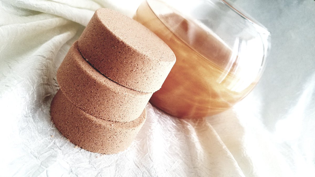 BubbleBeeBaths's tweet photo. Only a few days left before the #sale ends! Get all products 25% off! #bathbombs #bathteas and #lipbalms made with raw #manukahoney and nourishing oils at https://t.co/QqyubNl4mg https://t.co/2Dk7jXJy9R