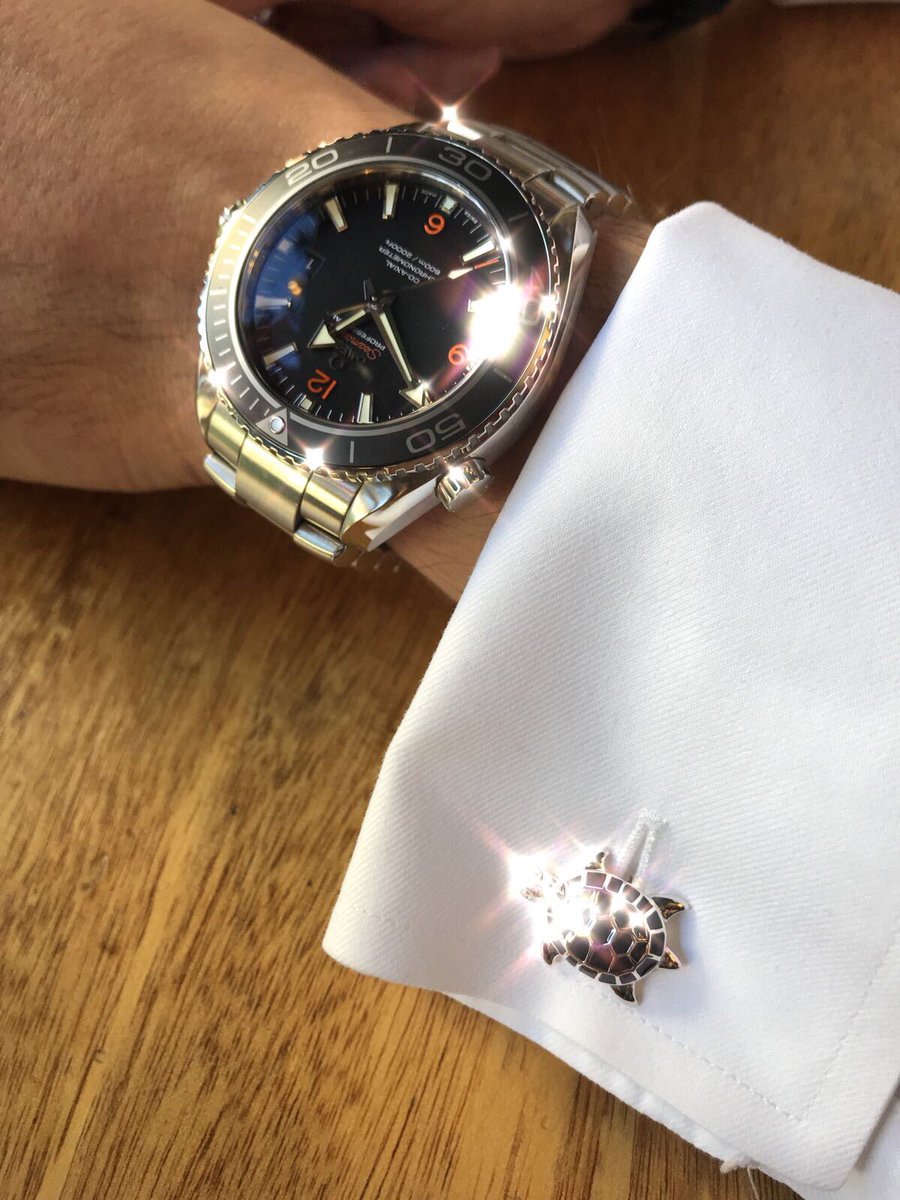 MotorGentleman's tweet photo. My treasured timepiece #omegaseamaster #planetocean @omegawatches #turtlecuffs https://t.co/L08wDNnzib