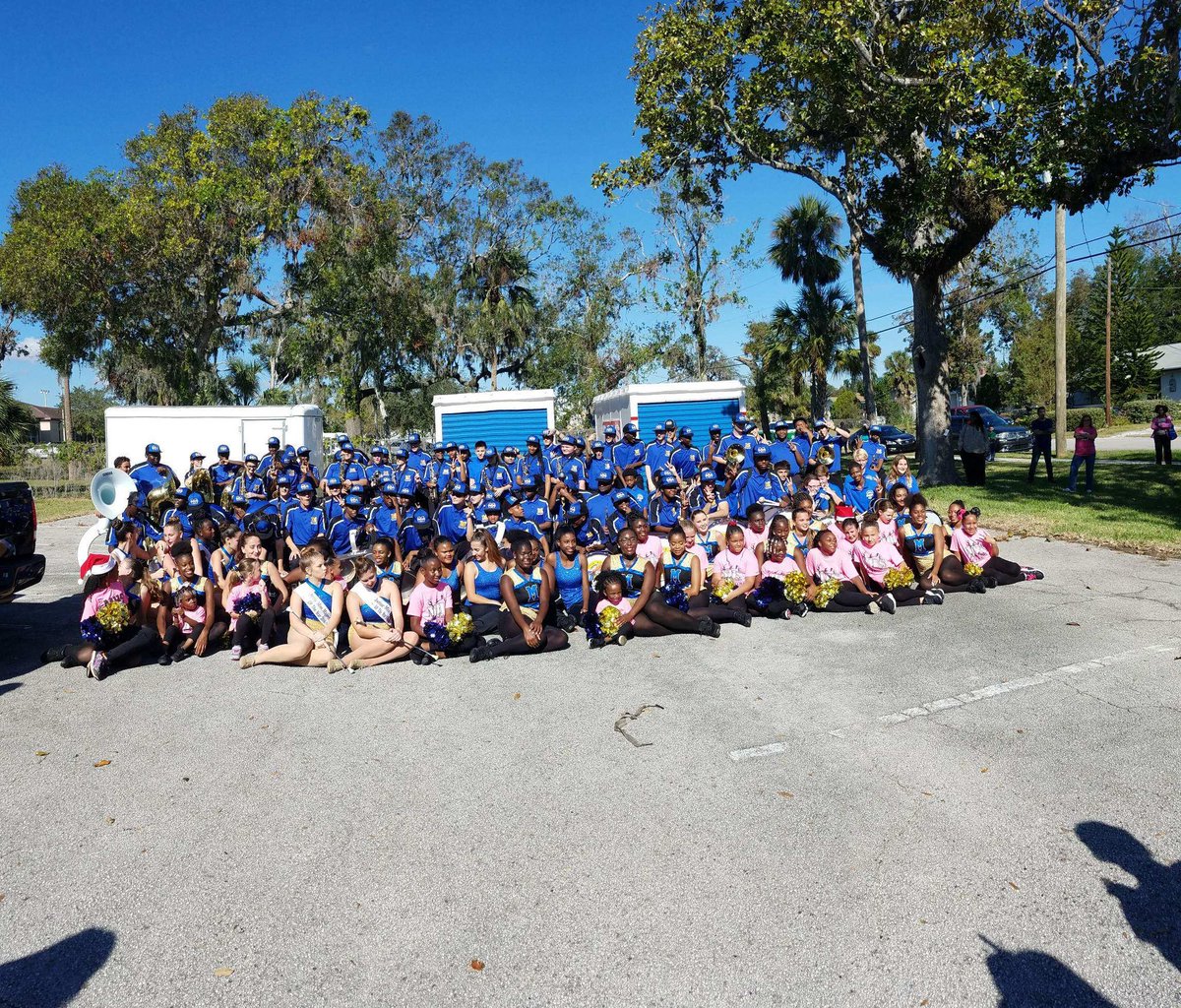 MimsMusicEd's tweet photo. GREAT Job to Hinson Middle school BAND marching with Mainland. We enjoyed playing with you all. @MarchingBucs &amp; HinsonMS Go Future Bucs #HollyHillParade https://t.co/JXZNIw4Rku
