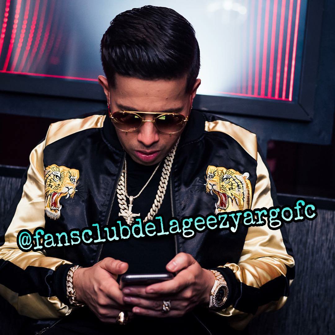 MartinCardaciOK's tweet photo. #Repost @DeLaGhettoReal Siempre conectado con mis Fans!!!! De donde me siguen??? Always connected with my fans!!! #LaFormula #LosChulitos #Chuligang #LosTiger #MiMovimiento 🤘🏽 https://t.co/K5J1YIw6TB