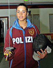 poliziadistato's tweet photo. Al #Palaruffini di Torino la portacolori delle #Fiammeoro #AliceVolpi vince la medaglia d'argento nel #GrandPrixFie 2017 di #fioretto "Trofeo Inalpi" di #Coppadelmondo #FencingGrandPrix https://t.co/dplU1nyW71